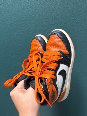 Jordan Retro 1 Kids- Orange and Black